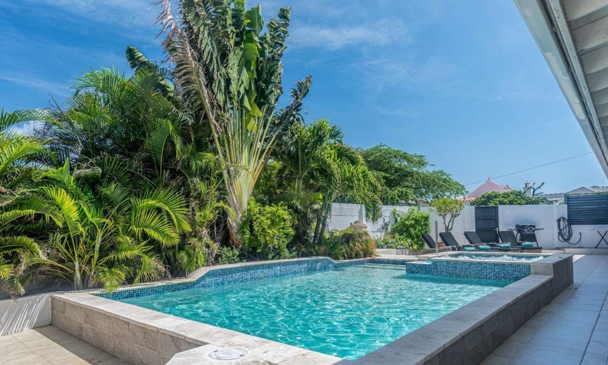Palm Beach House | Holiday house Mon Pos for 1 - 8 persons with 4 bedrooms - Holiday home