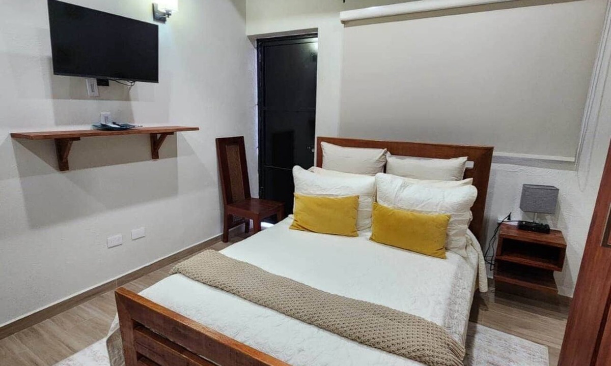 La Vega Province Bed & Breakfast | Ibis Family Suite - Brisal Mountain Retreat