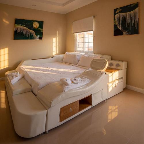 New Kingston Apartment | Incognito Luxury Suites
