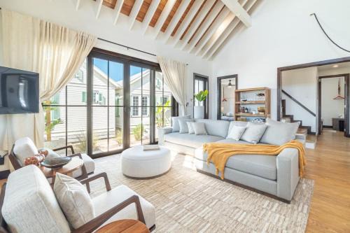 San Pedro Villa | Java Villa Paradise and Mistico Beach Club plus Boat Shuttle