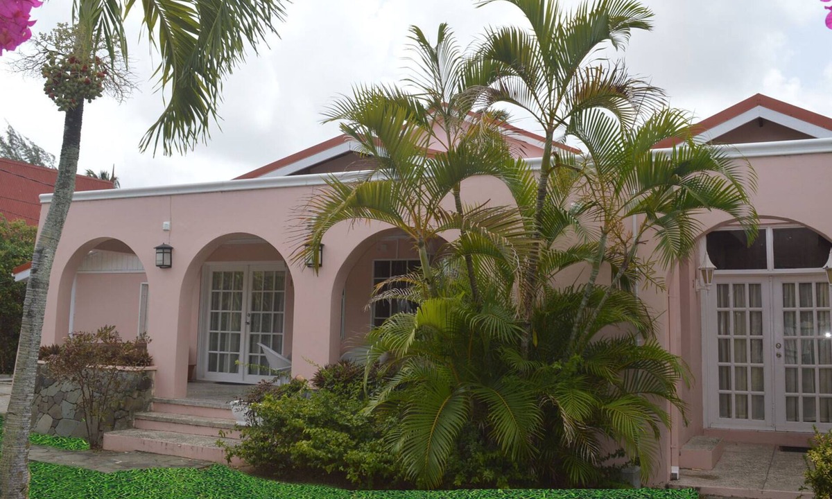 Rodney Bay Villa | Just Across from Reduit Beach
