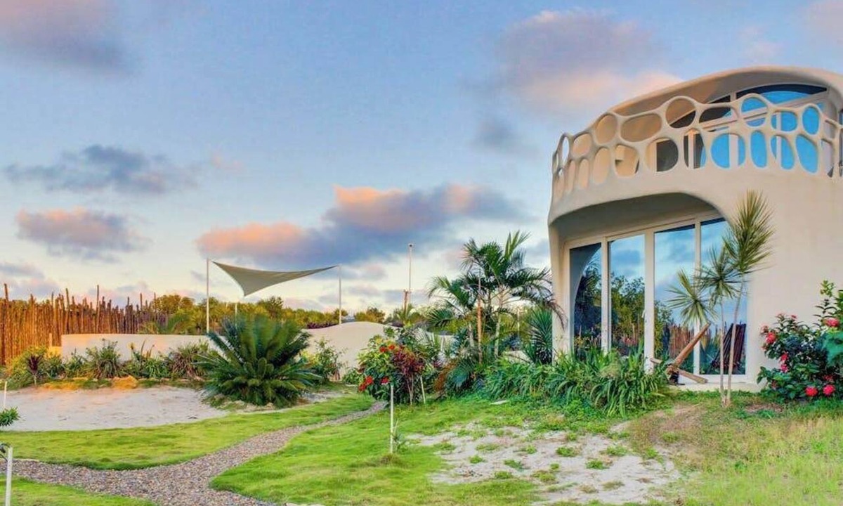 Cocoplum Condo | Lagoon View luxury suite with AC & pool