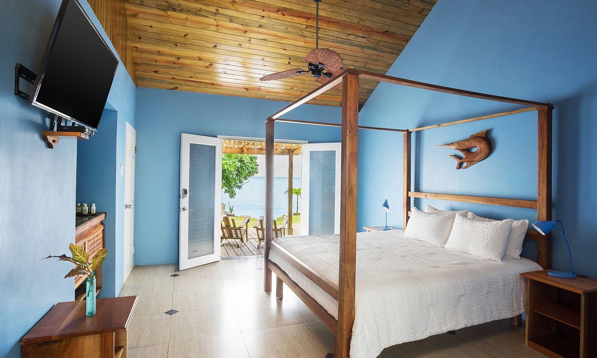 Belmont Hotel | Luna Sea Inn