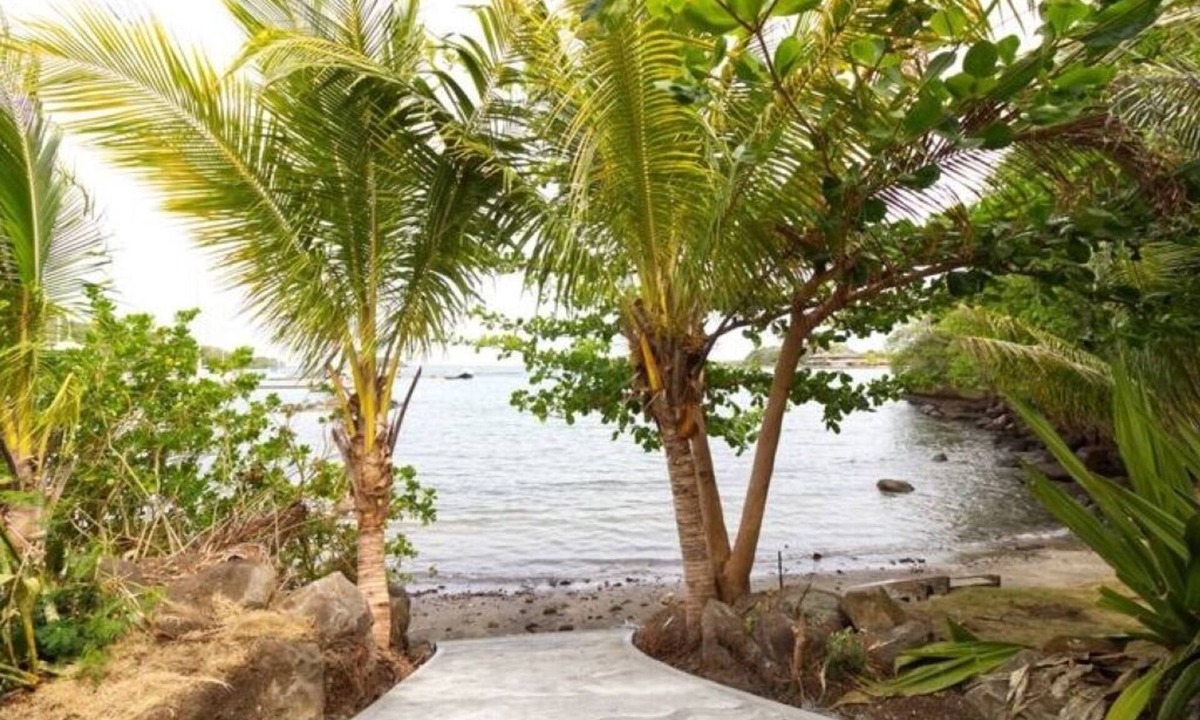 Calivigny Villa | Luxurious sea view Villa which over looks Marinann