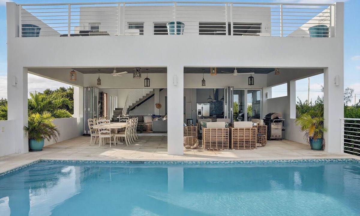 Long Bay Villa | Luxury 5 Bdr villa with private pool near Long Bay Beach