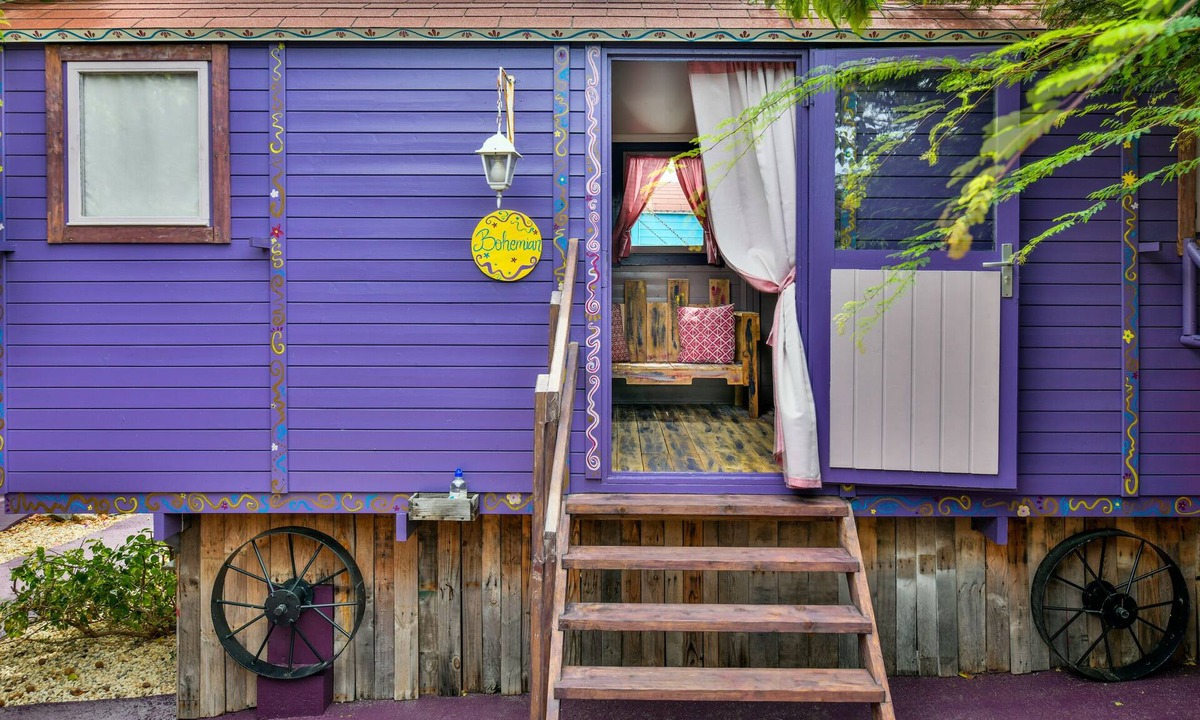 Santa Cruz Apartment | Mammaloe's gypsy wagon Bohemian