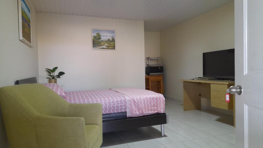 Wayaka Apartment | Michael's place