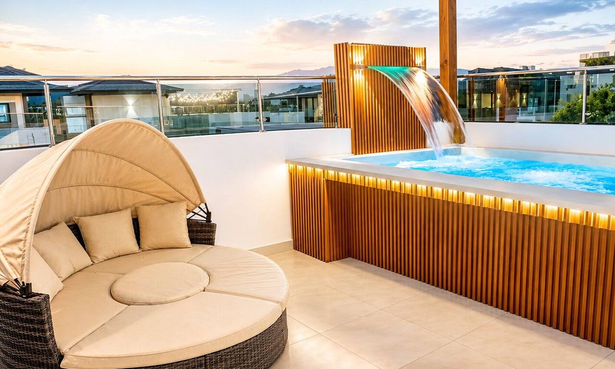 Santiago Province Apartment | Modern Rooftop Penthouse Private Jacuzzi & View