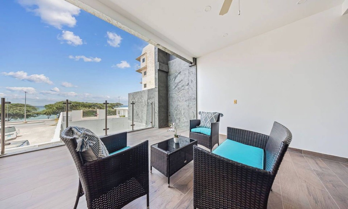 Oranjestad Condo | Modern 1BR Oceanfront Condo in Aruba