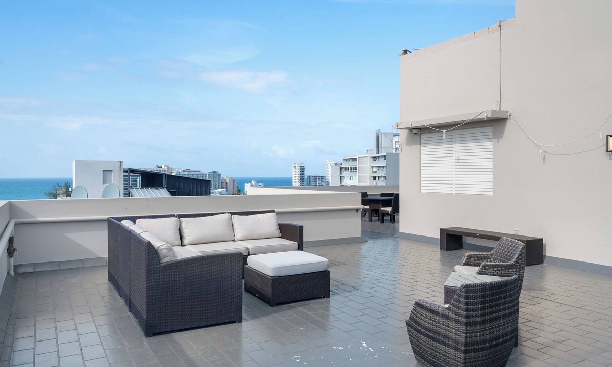 Miramar Apartment | Near La Placita | Free Breakfast | TV With Netflix