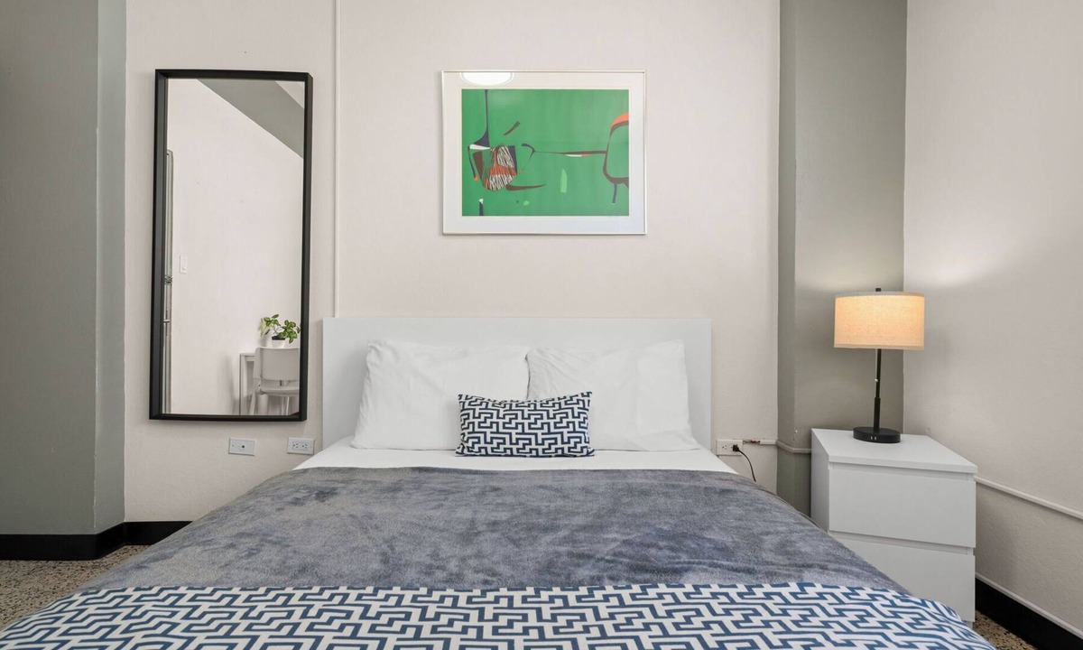 Miramar Apartment | Near Old San Juan & La Placita | For Family & Friends | Mini Fridge