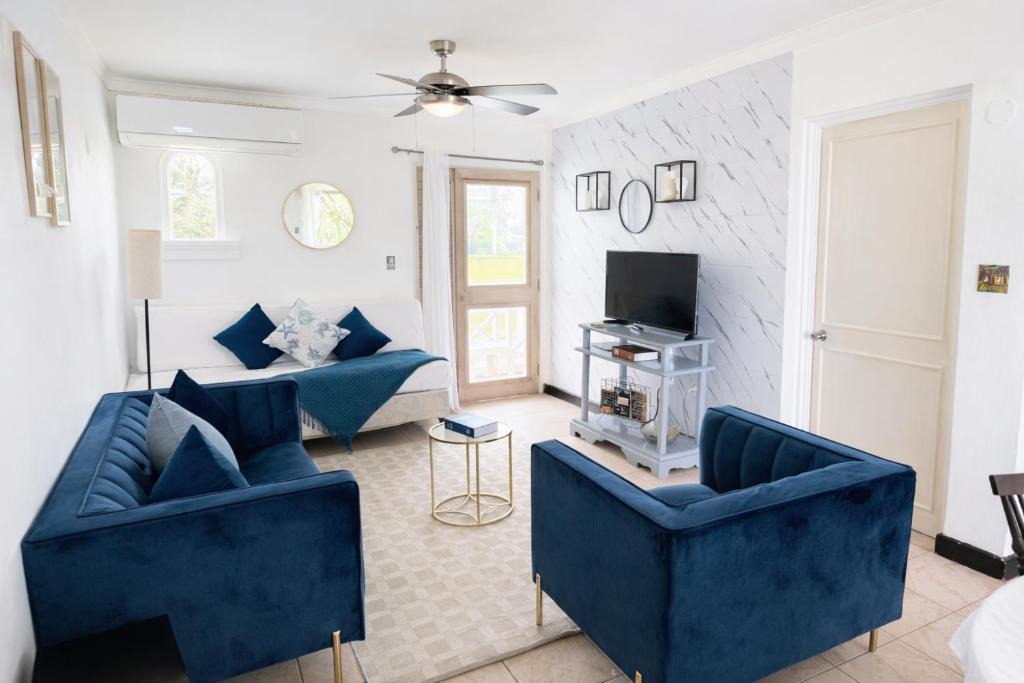 Negril Apartment | Negril Beach Condo - Beach-Pool-TennisCourt-Parking on site