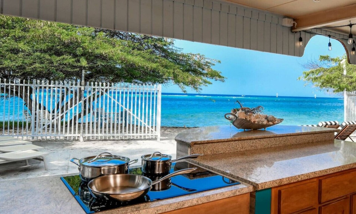 Savaneta House | NEW Listing - Beachfront Suite & Spacious Patio