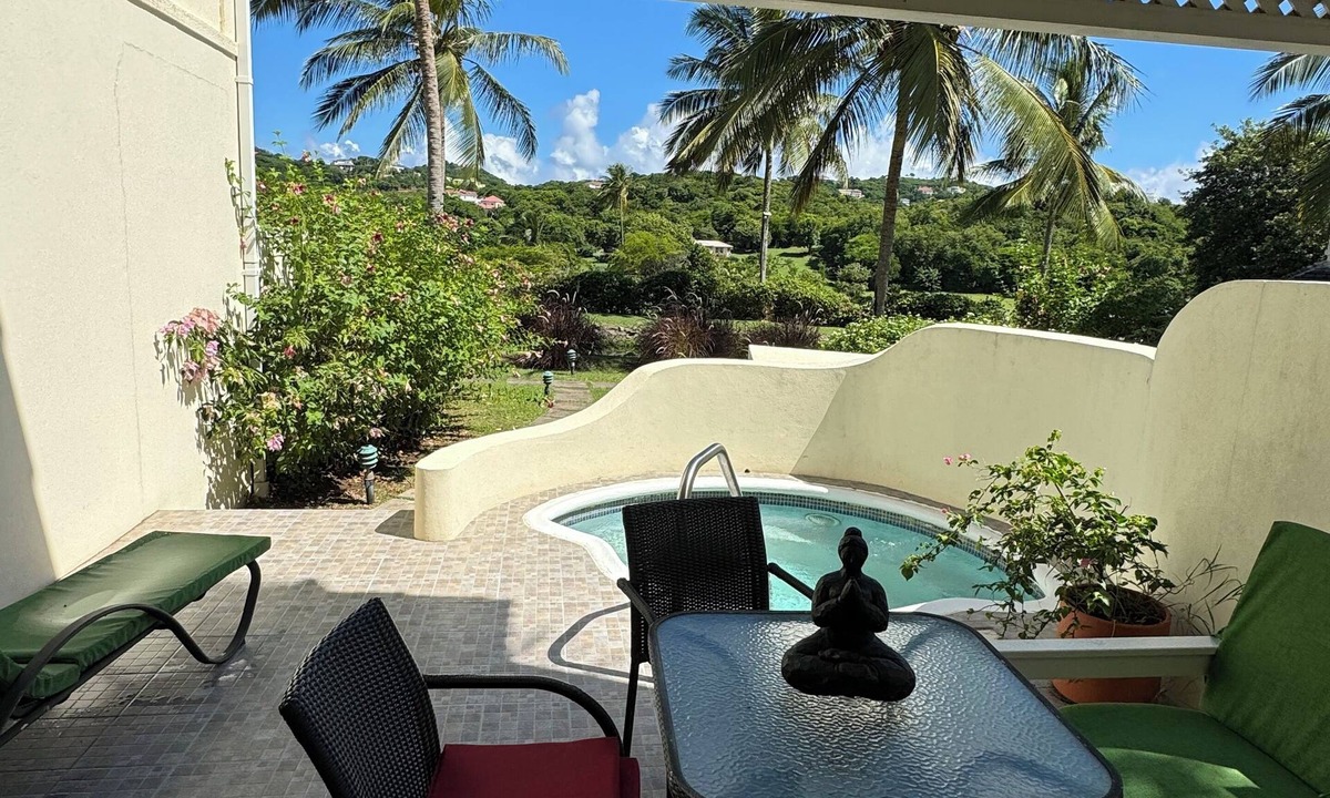 Gros Islet Villa | NEW Luxury Villa on Golf Course – Minutes from Beach