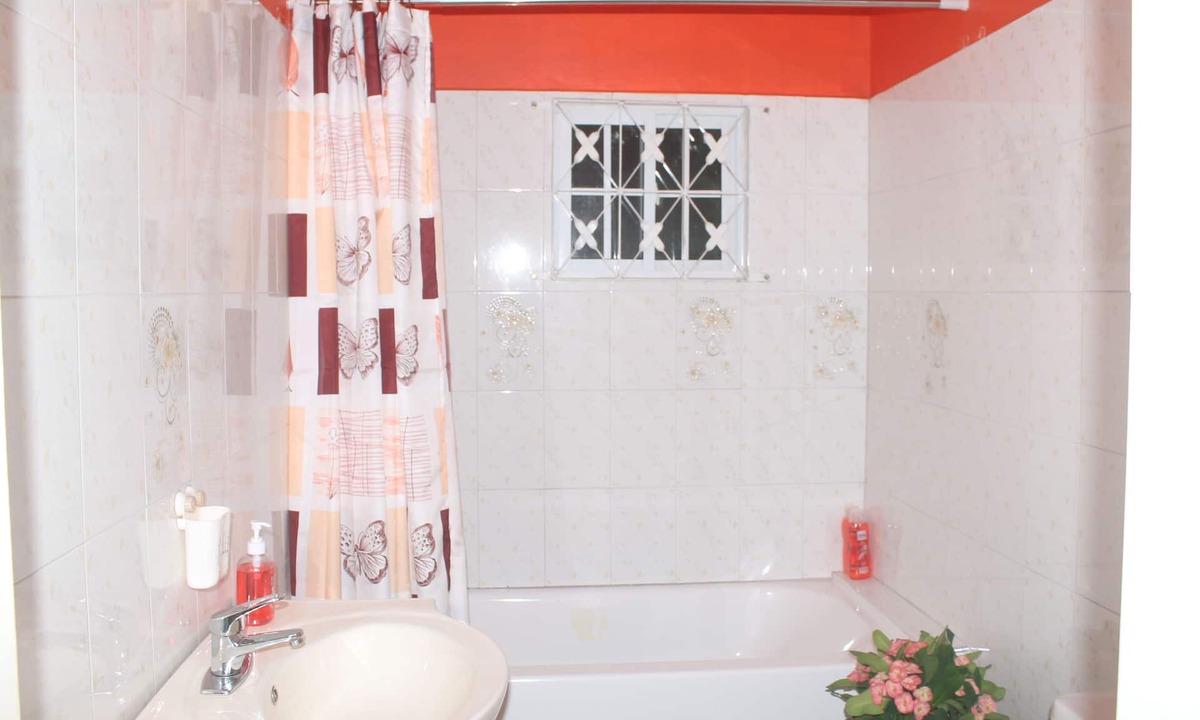 Spanish Town House | NEW! Suburban Apartment with Comfortable Queen-size beds