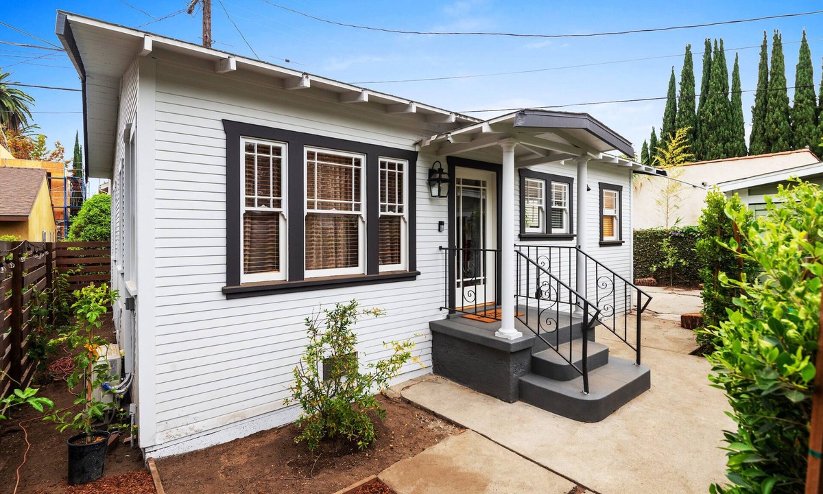 Carlson Park House | Newly Renovated 2-Bedroom Haven with Private Garden