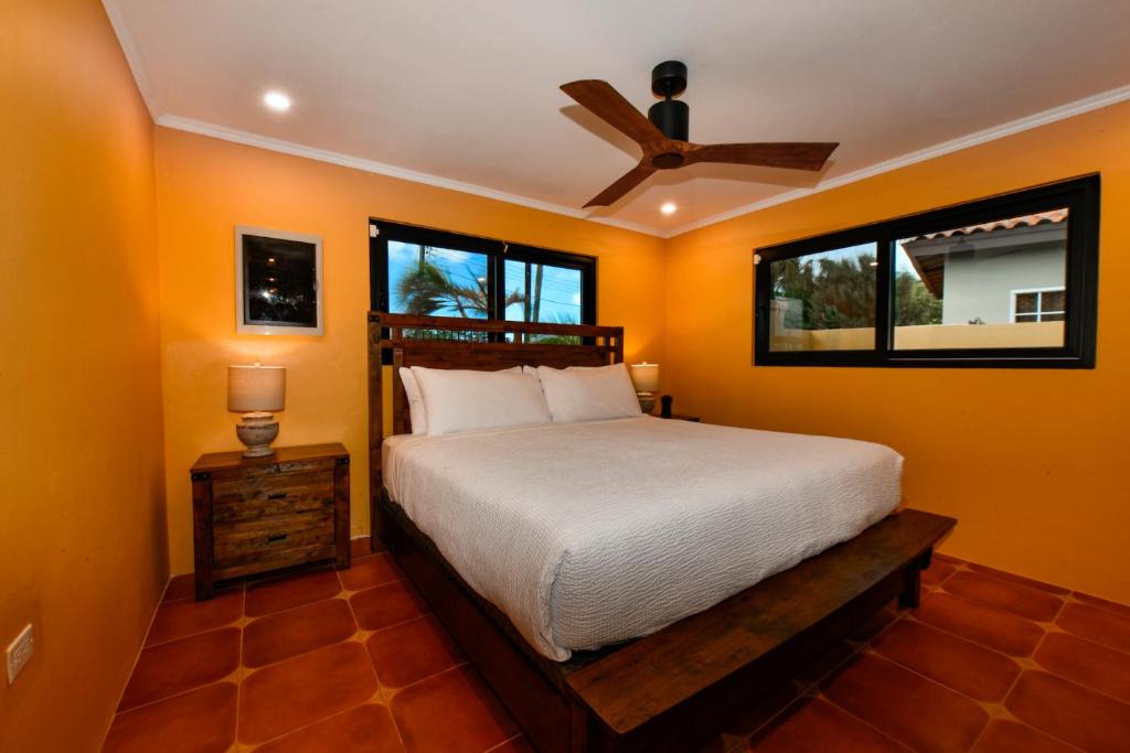 Noord House | Newly Renovated Polynesian Themed in Noord