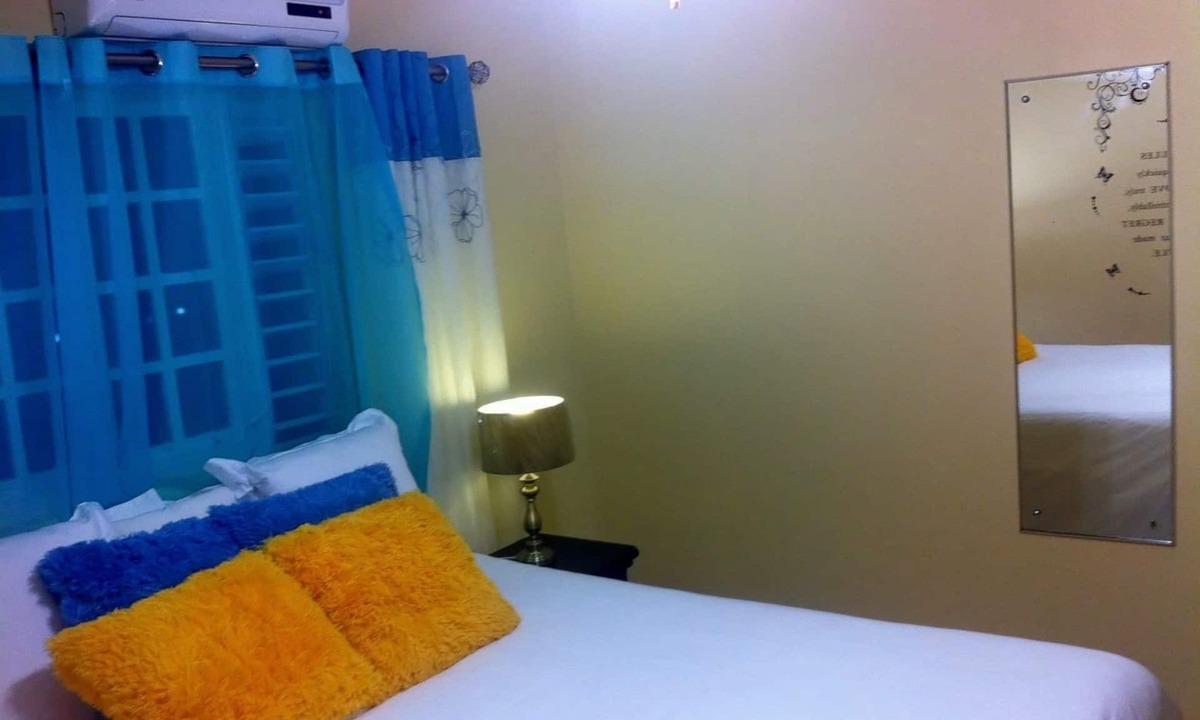 Constant Spring Hotel | Oakland Guest Apartments