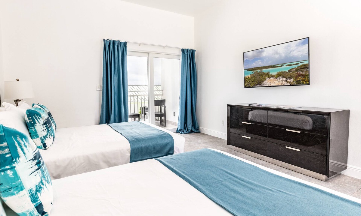 Whitby Hotel | Ocean Breeze Resort