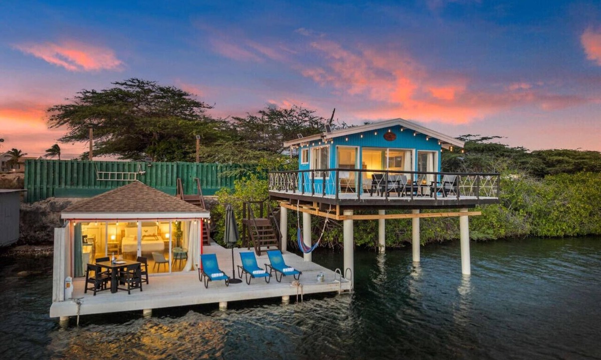Oranjestad House | Oceanfront 2BR Retreat w/Private Dock –Oranjestad