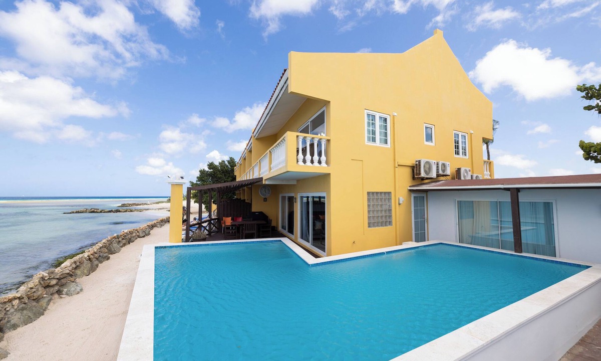 Savaneta Condo | Oceanfront Beach Chalet w Private Pool