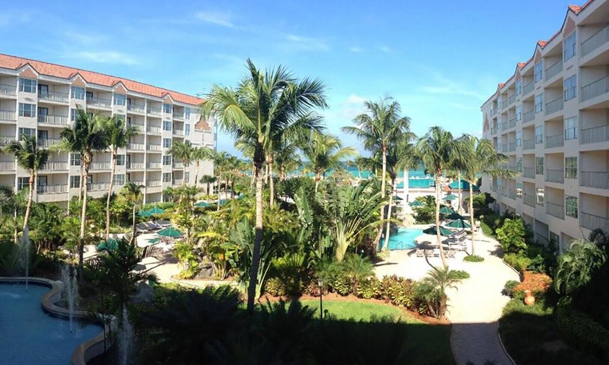 Palm Beach Resort | Oceanfront - Studio - Marriott's Aruba Ocean Club - Full Resort Access