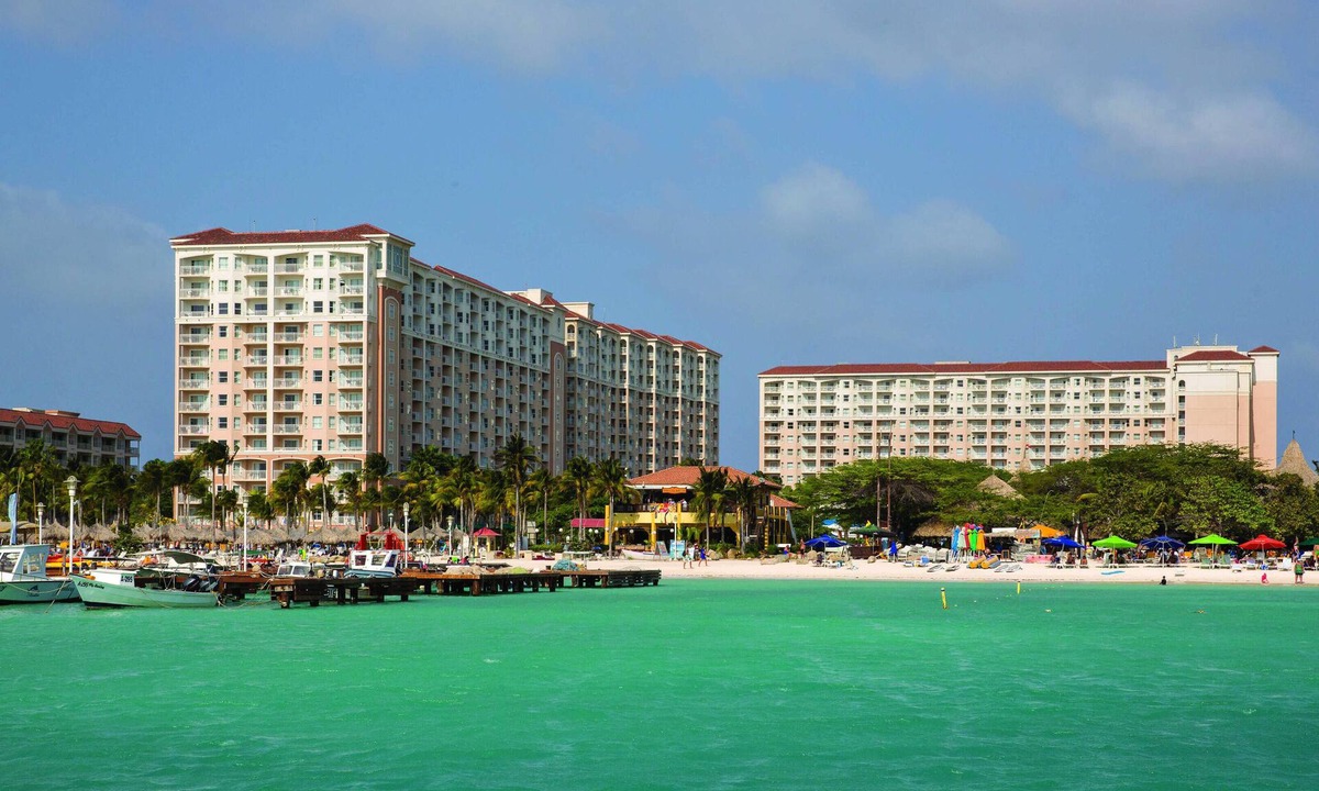 Palm Beach Resort | Oceanfront - Studio - Marriott's Aruba Surf Club - Full Resort Access