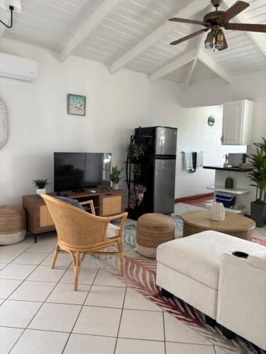 Dickenson Bay Apartment | Paradise View at Halcyon Heights l Stunning Ocean View 1BR l 10 minute walk to the Beach