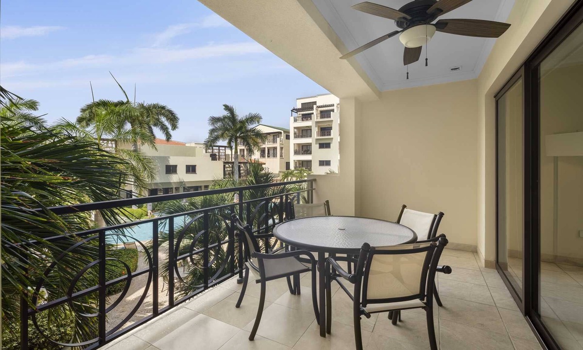 Washington Condo | PC209 - Pool View - Perfect for families or group - Close to Palm Beach - 2BR