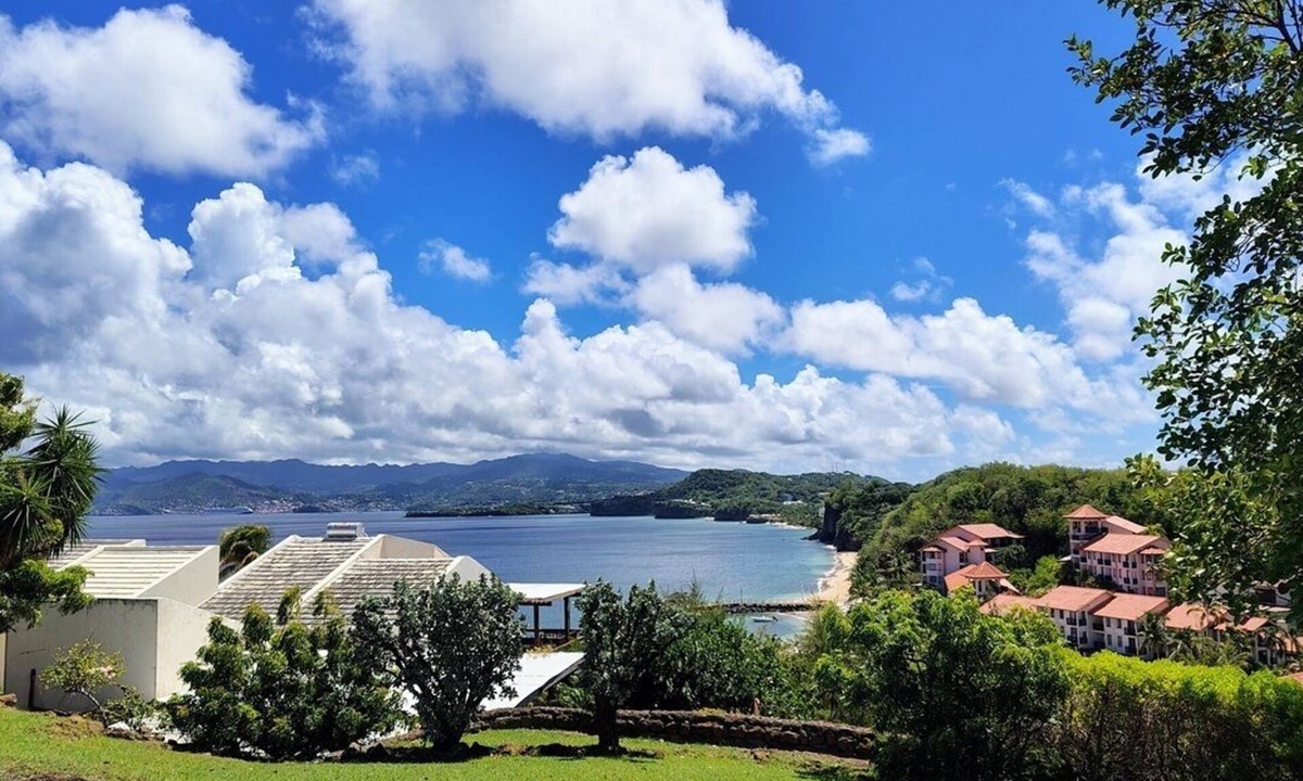Morne Rouge House | Pinquin Cottage Amazing views, two beaches & 15 mins drive to shops/restaurants