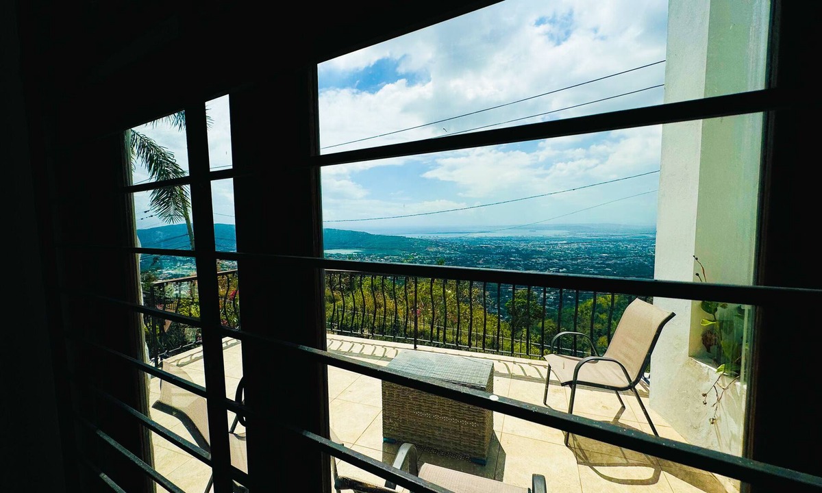 Jack's Hill Villa | Reggae Legends Estate