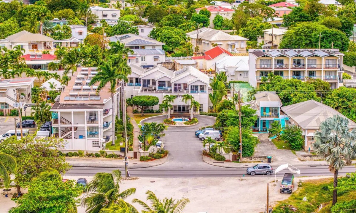 Marine Gardens Hotel | Rockley Beach Two Double Suite Breakfast & Pool