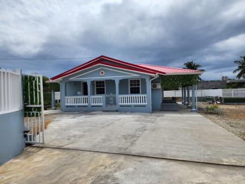 Vieux Fort Quarter House | Rose Hideaway
