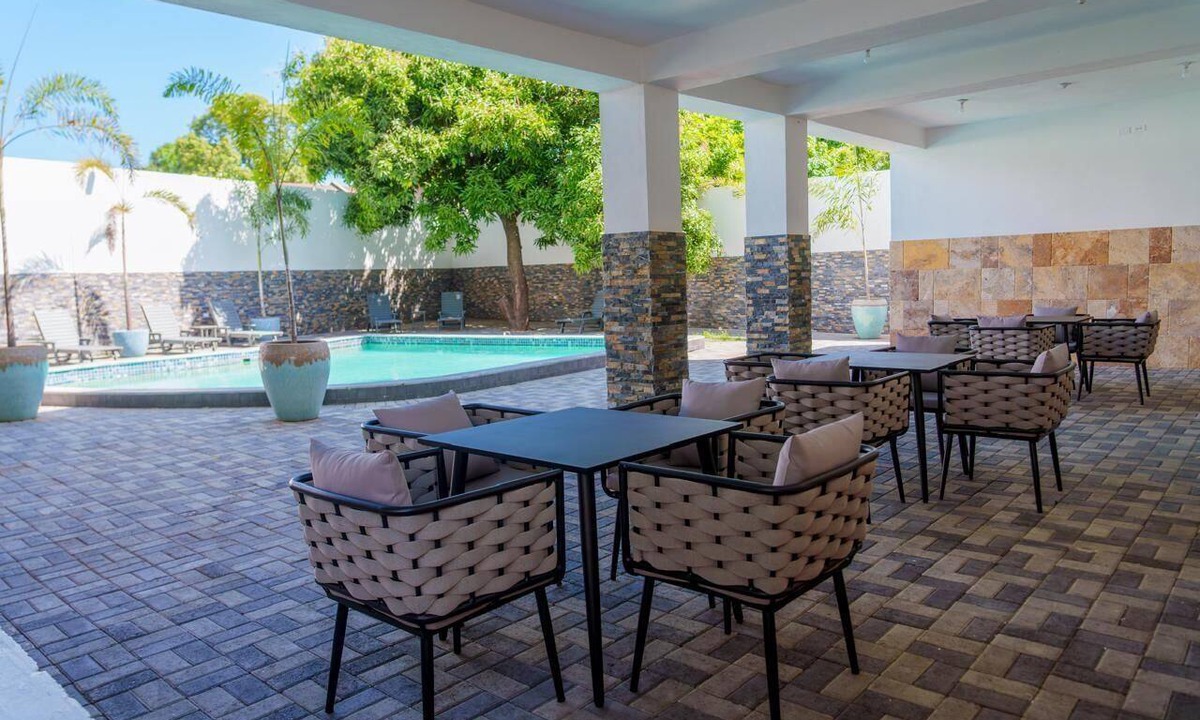 Eastwood Park Hotel | Royale Jazz Hotel