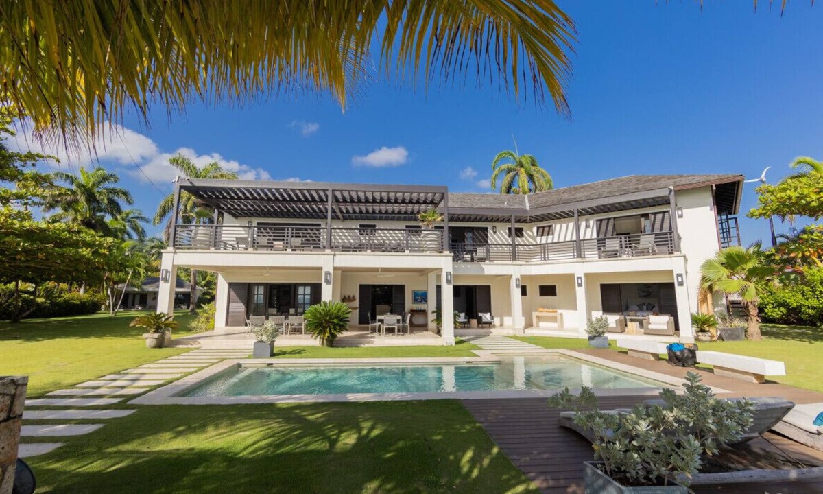 Mammee Bay Villa | Sea Salt- A Majestic 9-Bedroom Oceanfront Paradise – Experience the ultimate in luxury and tranquillity