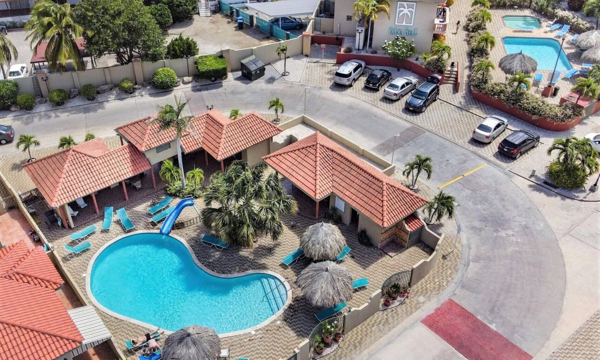 Palm Beach House | Sea Turtle Condo 2 Bdr-2 Bth in Palm Beach Area, walking distance to the beach.