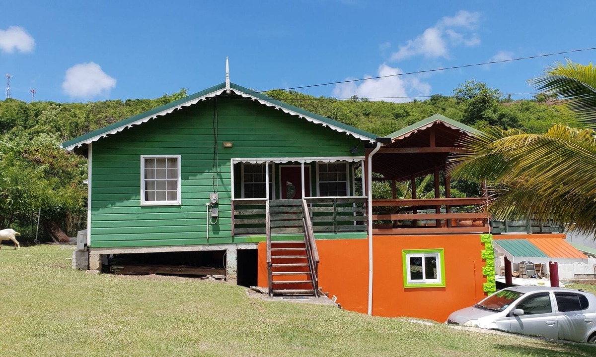 Gros Islet Cottage | Seawind Cottage #3- Traditional St.Lucian Cottage close to Beach & Gros Islet
