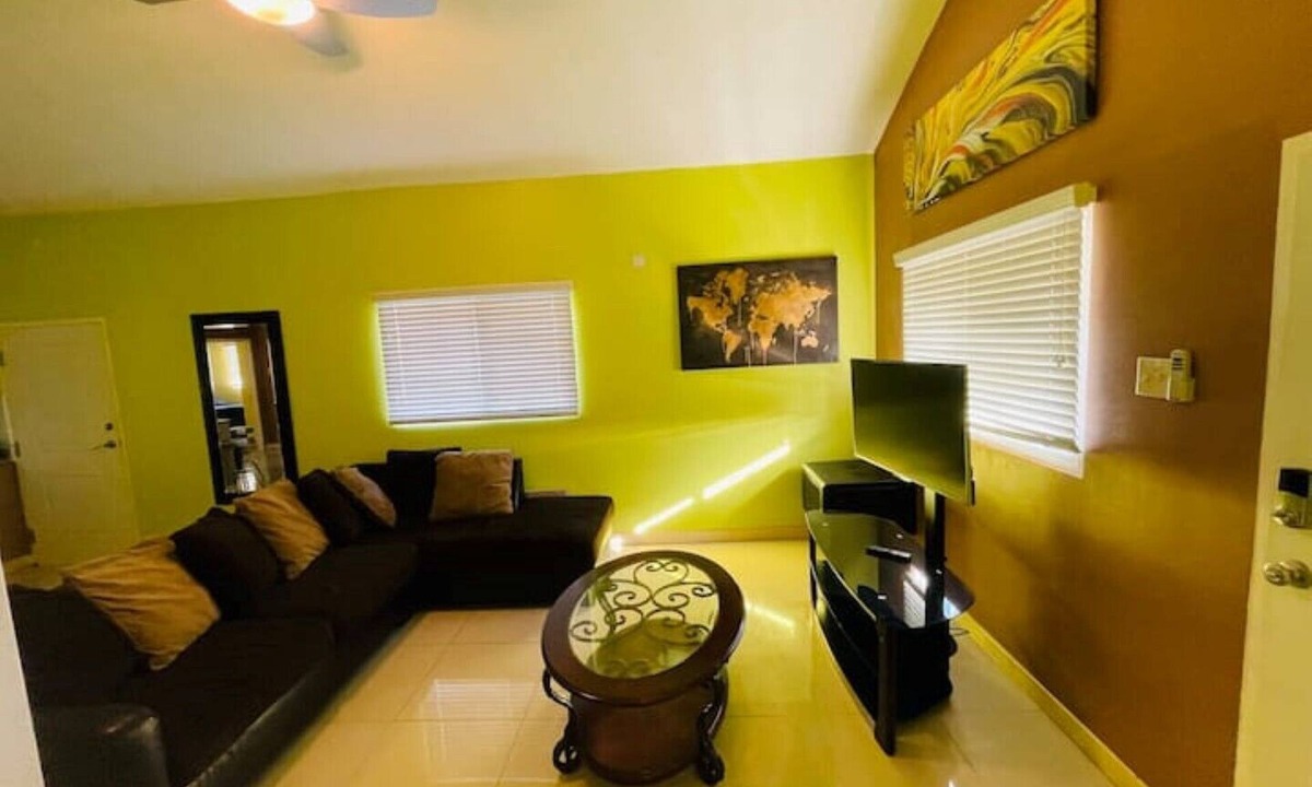 Kingston House | Serene Vistas, Caymanas Country Club