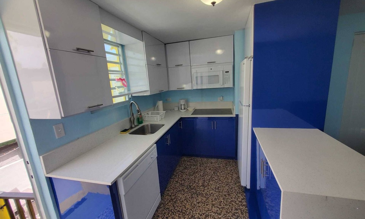 San Juan Apartment | Simple & Comfy 1BR- Walk to Beach-Ferry & Dining UNIT 6