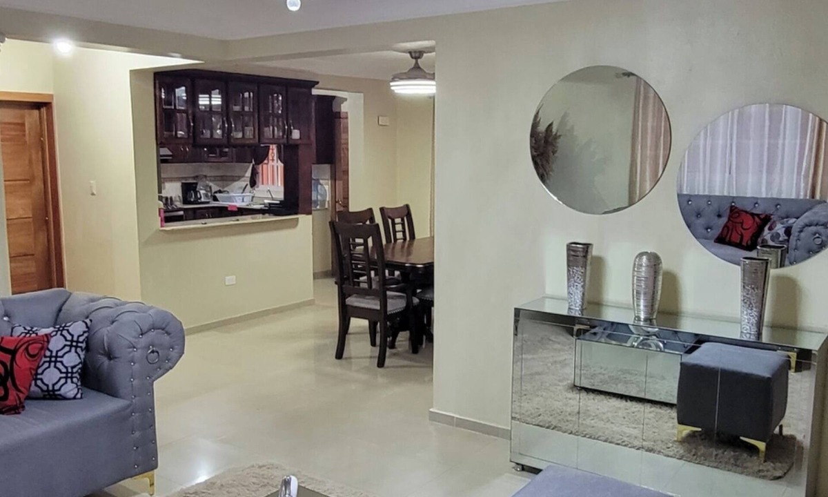 Santo Domingo Este House | Spacious 4-bedroom house in awesome Santo Domingo Este with WiFi, AC
