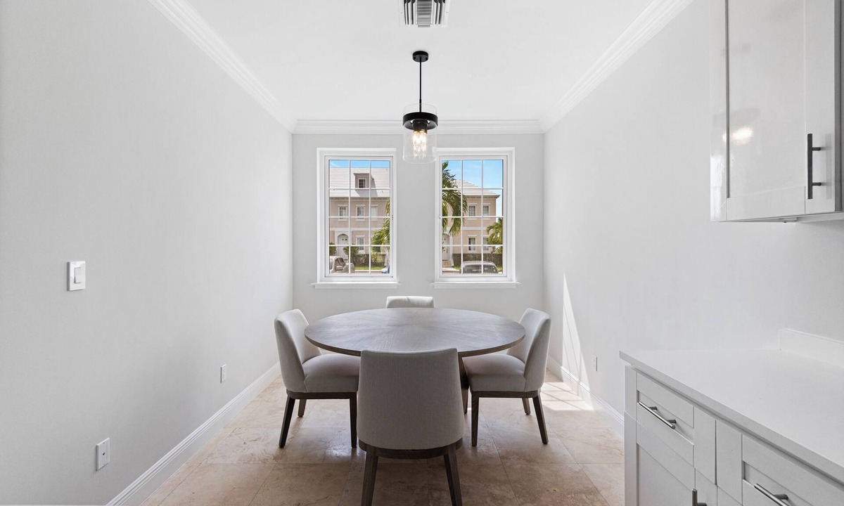 Nassau House | Spacious 4-bedroom townhome in peaceful Palm Cay, New Providenc, Nassau.