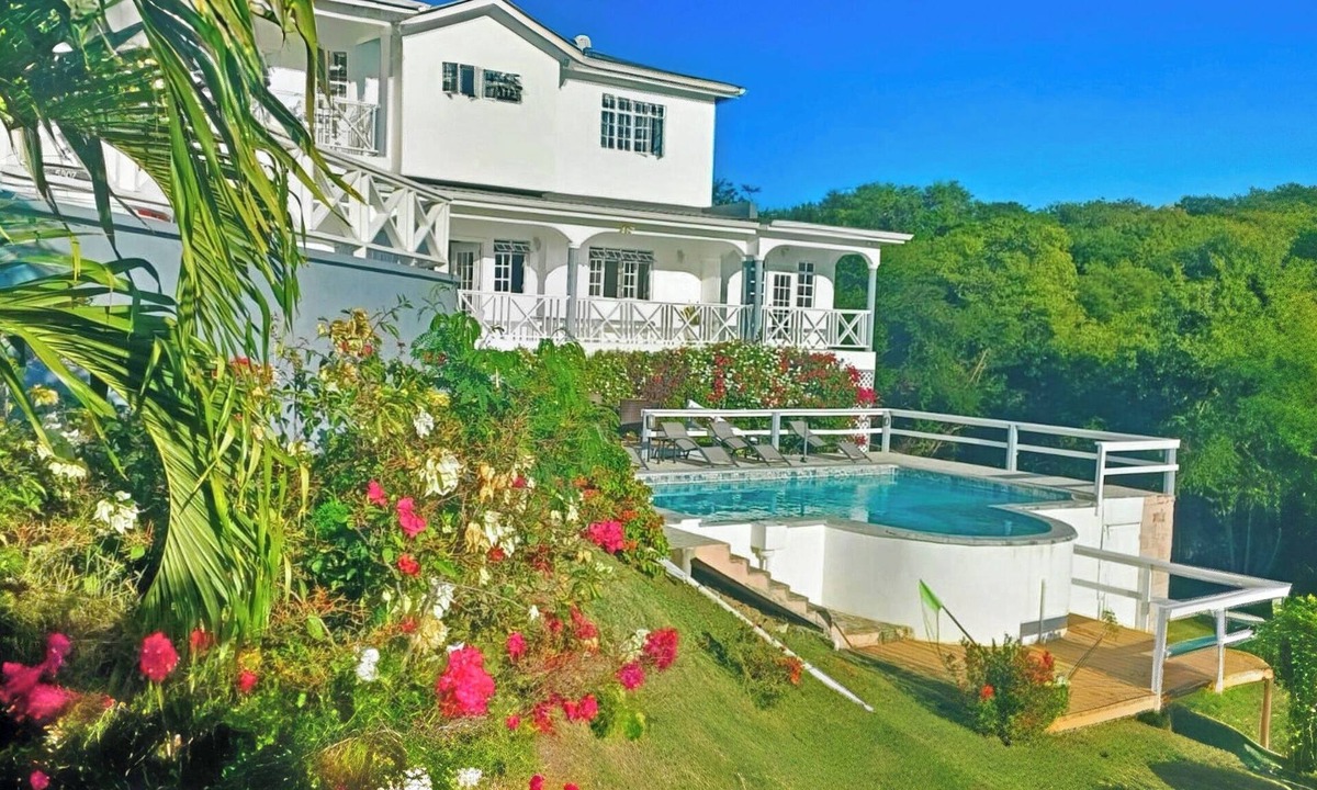 Cap Estate House | Spacious Modern Villa! Tranquil, Private Pool, Ocean views. Close to 2 Beaches