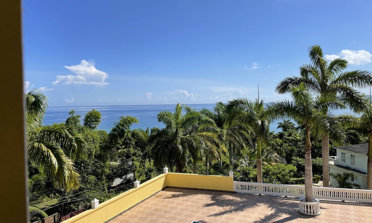 Reading Apartment | Spring Garden Mobay Resort