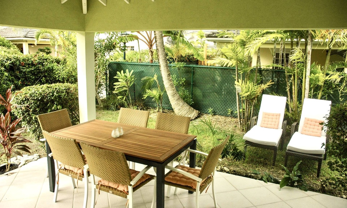Enterprise House | Steps away from surf spot and beautiful beach!