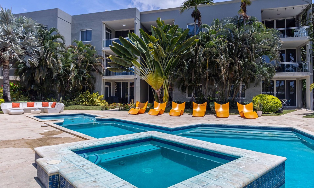 Oranjestad-West Condo | Stunning NEW Condo at Eagle Beach! Great Amenities