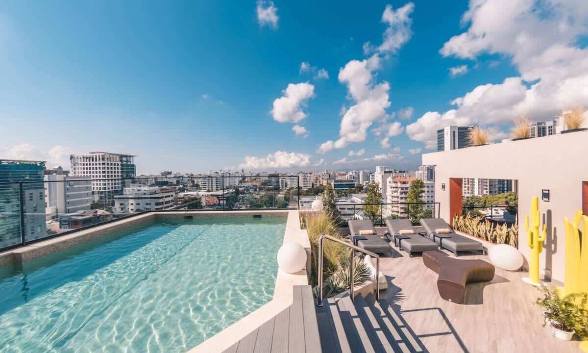 Downtown Santo Domingo Apartment | Stylish Apartment in Piantini: Pool & Gym