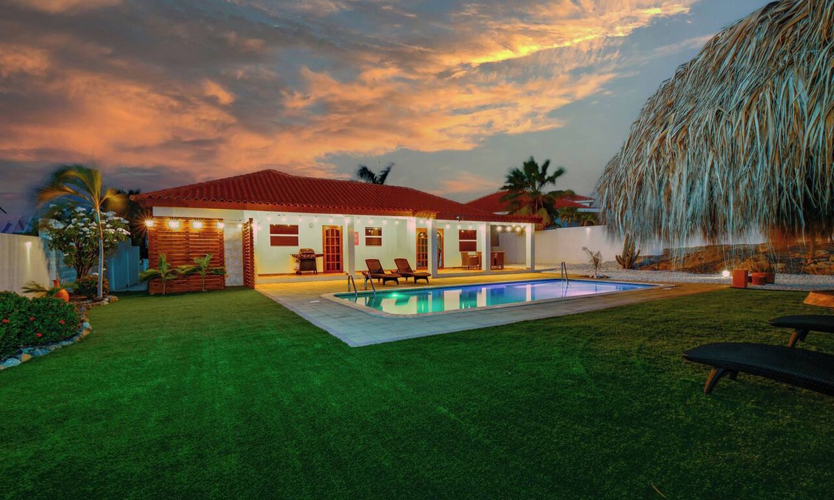 Boroncana House | Stylish Villa w/Private, Luxurious Pool