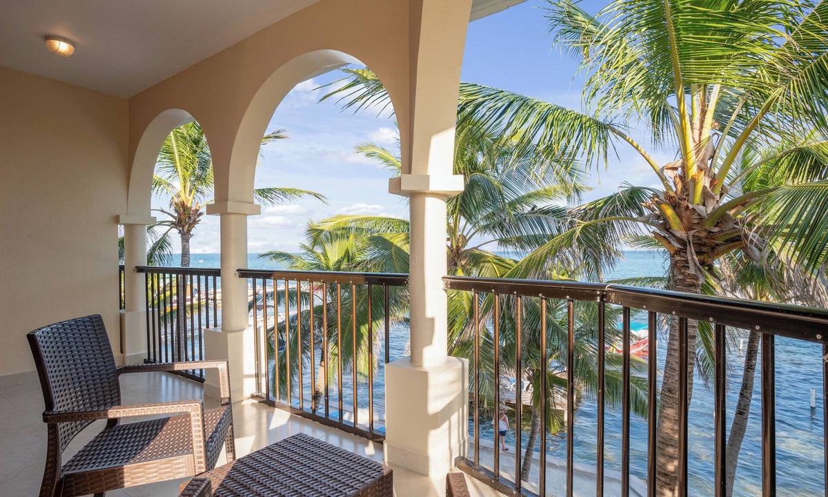 San Pedro Hotel | Sunbreeze Suites