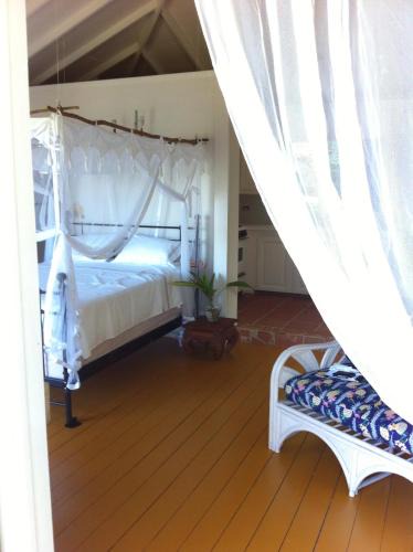 St. John's House | Treehouse Cottage