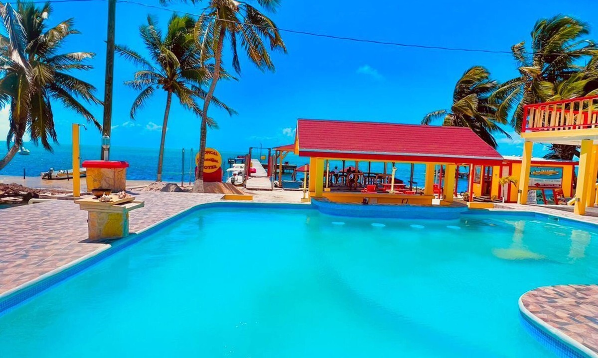 Caye Caulker Hotel | Tropical Paradise Hotel